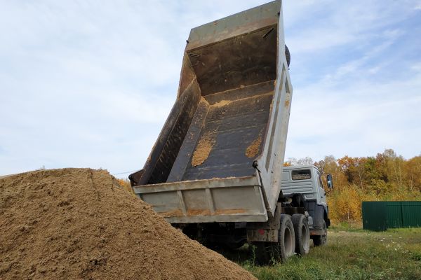 Topsoil Delivery in Fremont