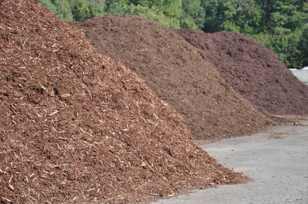 Brown Mulch Delivery in Fremont
